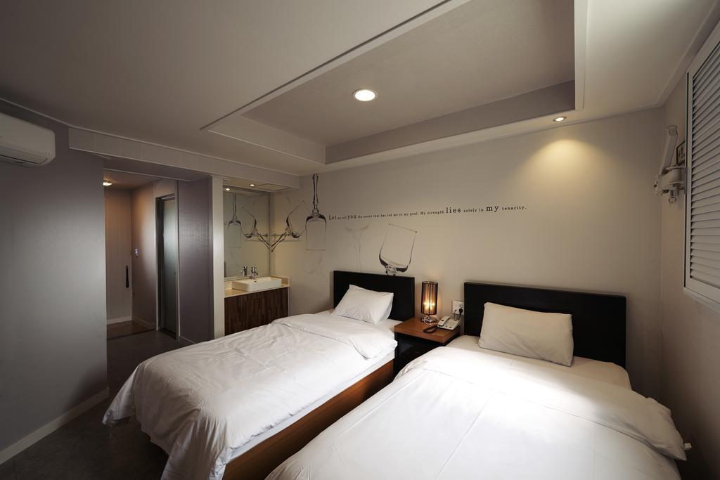 New Suwon Hotel Kültér fotó