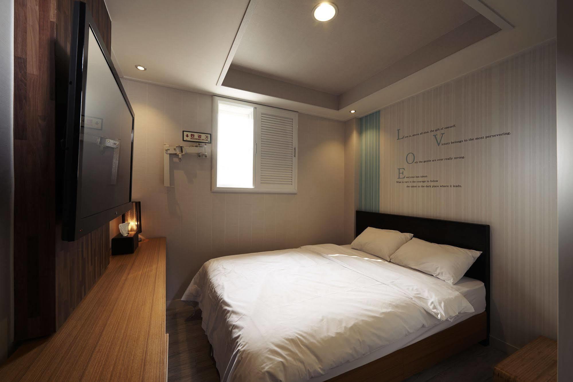 New Suwon Hotel Kültér fotó